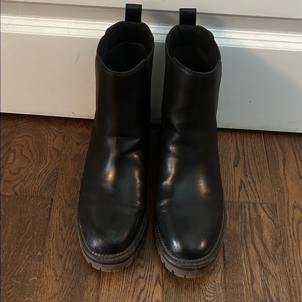 Crown Vintage Black Combat/ Chelsea Boots